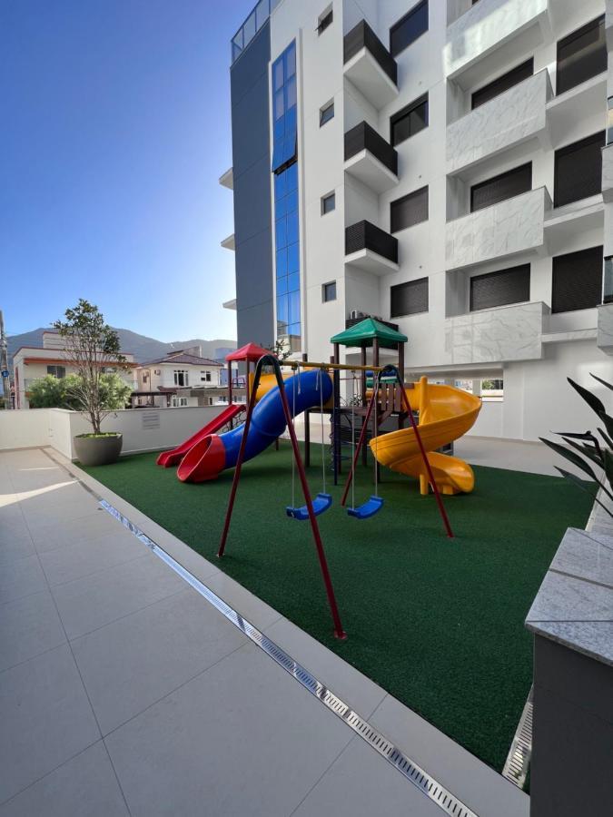 Cobertura Velejar Em Condominio Clube - Com Area De Lazer Governador Celso Ramos Luaran gambar